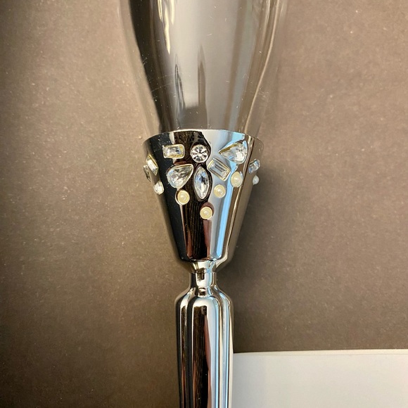 Monique Lhuillier champagne flutes - Picture 2 of 4